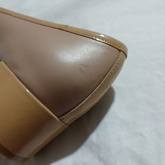 Cole Haan Size 9 Kelsey Block Heel Bow Pumps Neutral Beige Patent Leather Toes - Picture 10 of 13